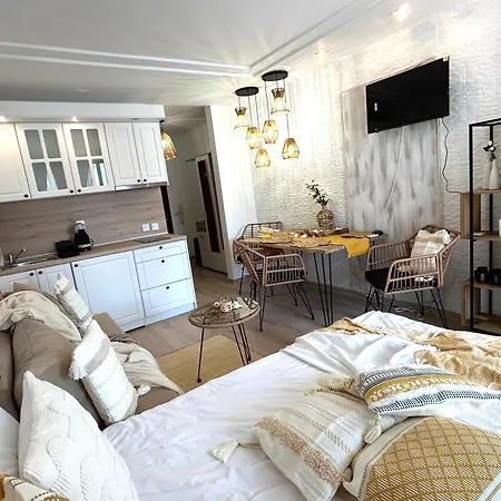 студио Premium,смокиня,созопол,5звезден затворен комплекс,4 басейна,1ва линия море