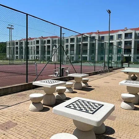 Apartment студио Premium,смокиня,созопол,5звезден затворен комплекс,4 басейна,1ва линия море Dobrich (Yambol)