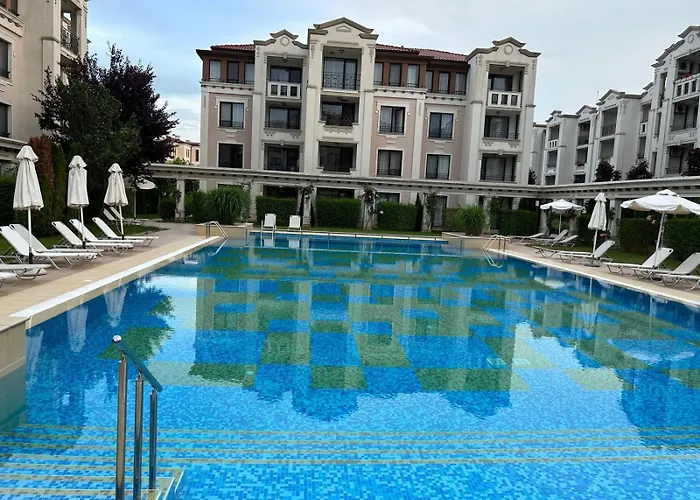 Апартаменты студио Premium,смокиня,созопол,5звезден затворен комплекс,4 басейна,1ва линия море