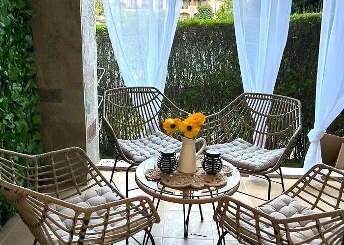 студио Premium,смокиня,созопол,5звезден затворен комплекс,4 басейна,1ва линия море Апартаменты