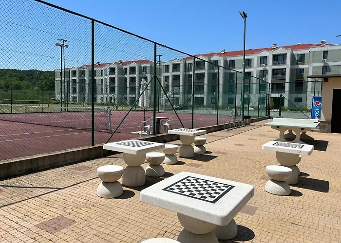 Апартаменты студио Premium,смокиня,созопол,5звезден затворен комплекс,4 басейна,1ва линия море Dobrich (Yambol)