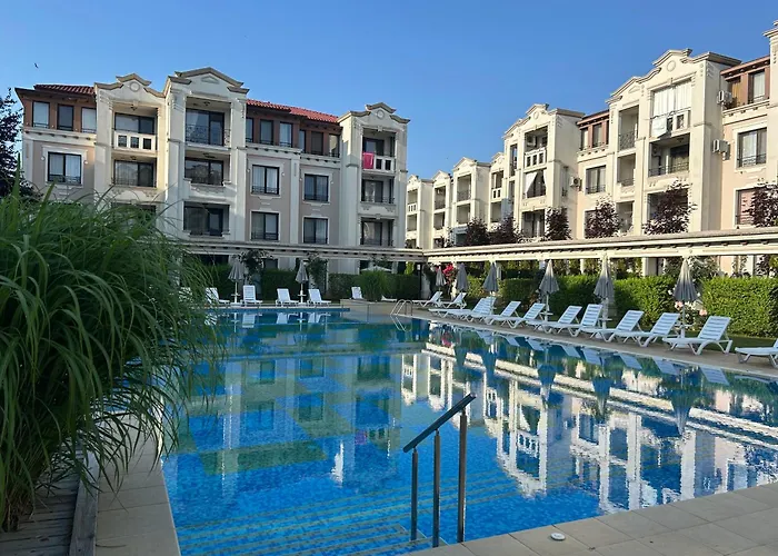 студио Premium,смокиня,созопол,5звезден затворен комплекс,4 басейна,1ва линия море