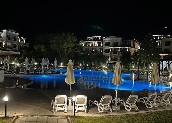 Апартаменты студио Premium,смокиня,созопол,5звезден затворен комплекс,4 басейна,1ва линия море